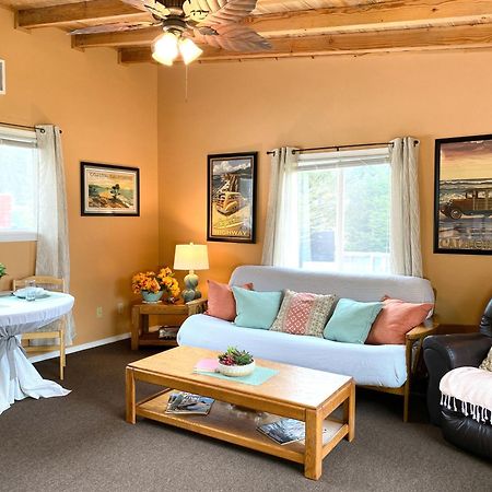 Riverview Cozy Home By The River Кламат Екстериор снимка