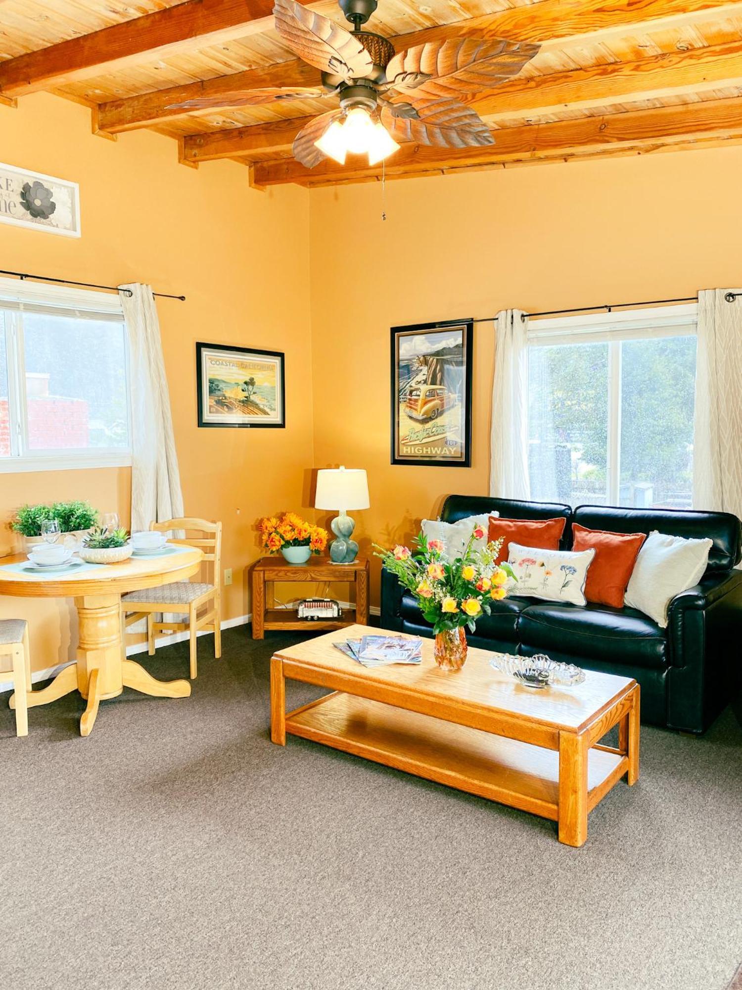 Riverview Cozy Home By The River Кламат Екстериор снимка